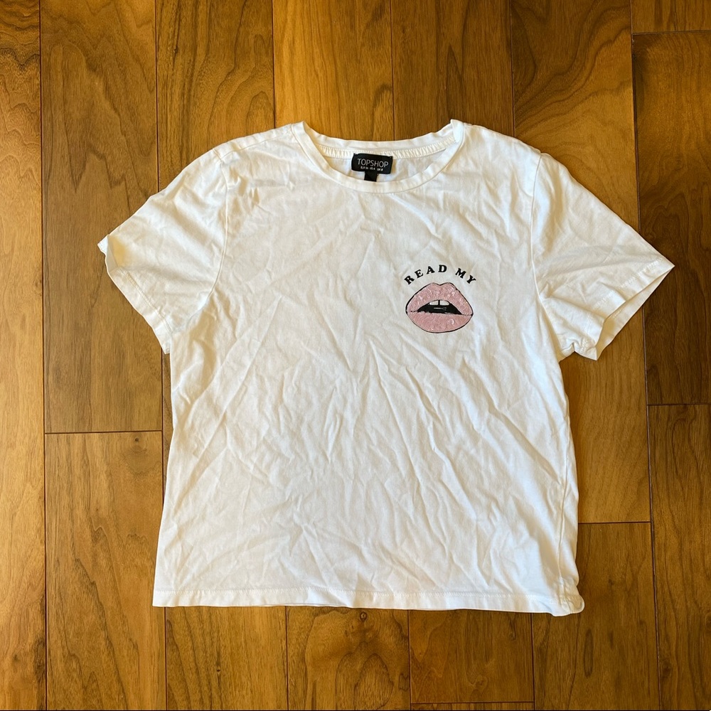 Topshop: “Read My 👄” Tee